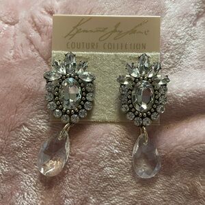 KENNETH JAY LANE
Crystal Drop Earrings gold tone